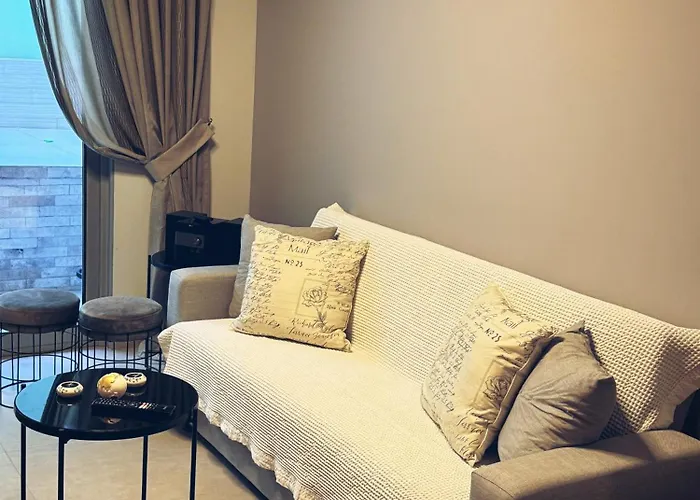 Minimal 2Bd In Thisio